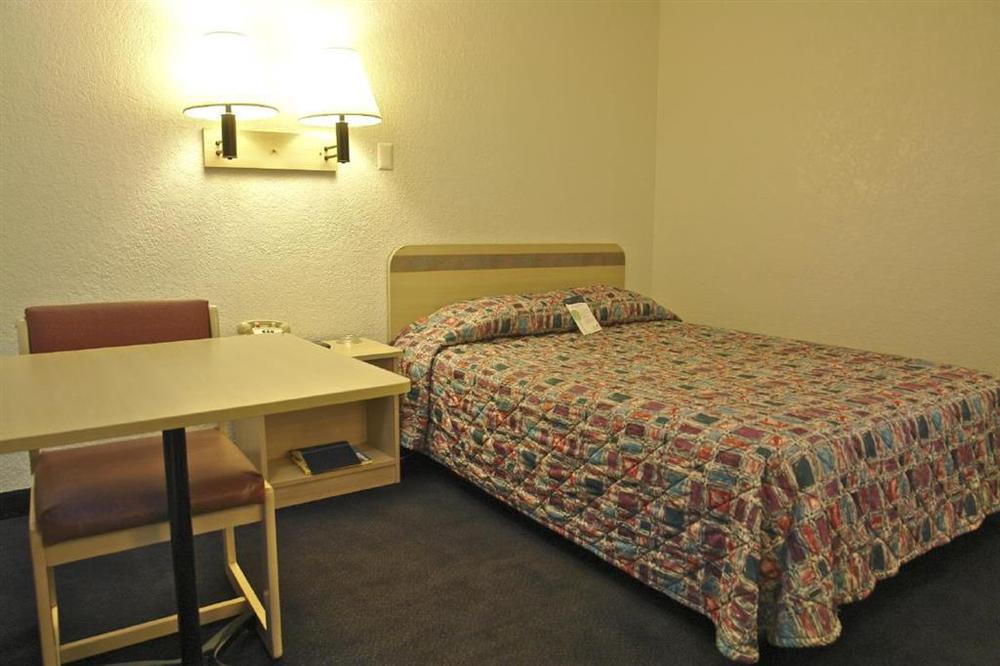 Hotel 6-owensboro, Ky